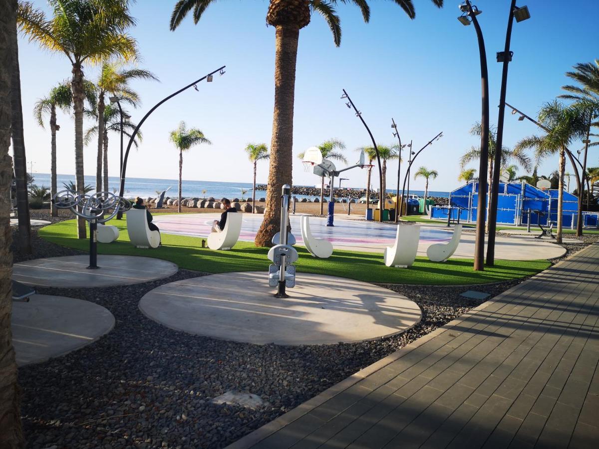 Modern House With 2 Bedrooms Near The Beach Castillo del Romeral エクステリア 写真