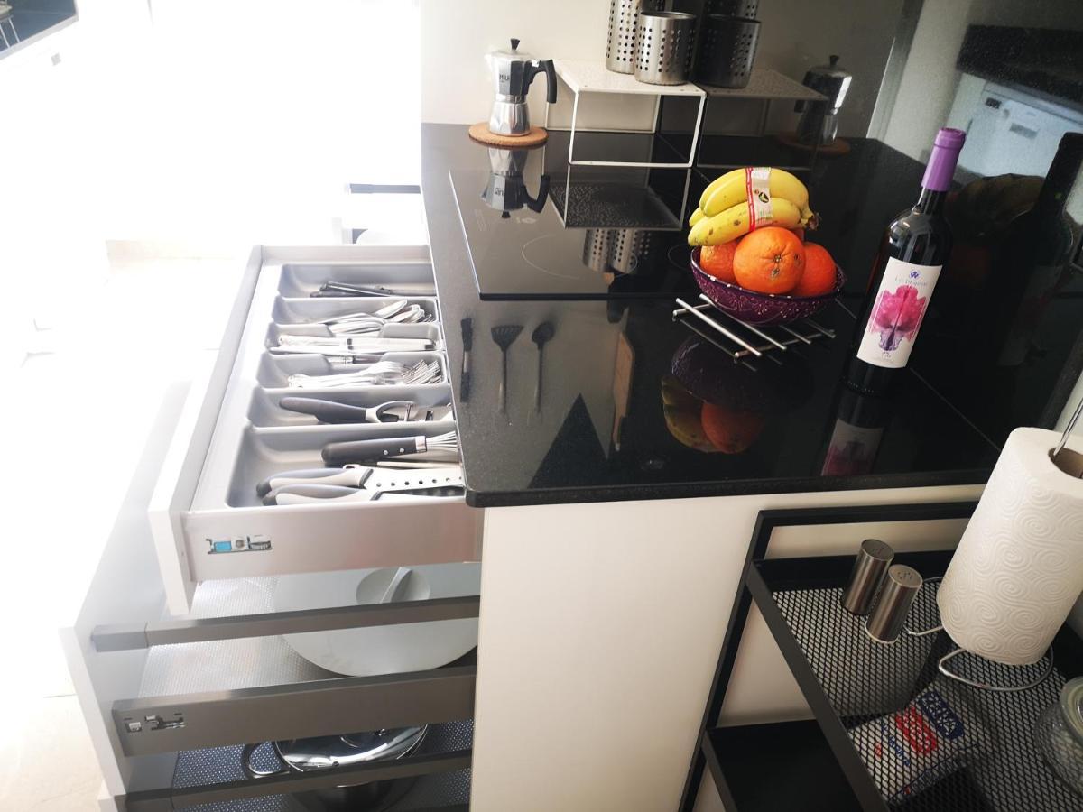 Modern House With 2 Bedrooms Near The Beach Castillo del Romeral エクステリア 写真
