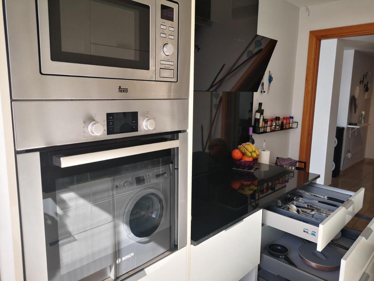 Modern House With 2 Bedrooms Near The Beach Castillo del Romeral エクステリア 写真